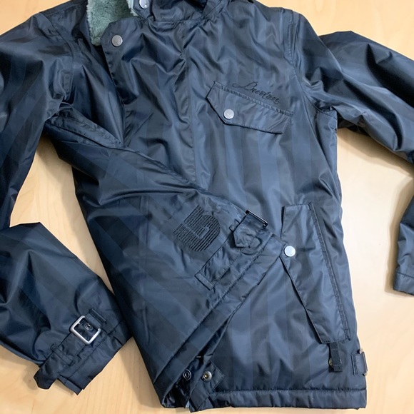 Burton Winter Jacket - NWOT - Picture 7 of 8